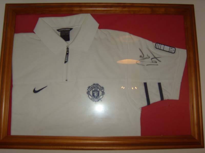 Signed Roy Keane Top