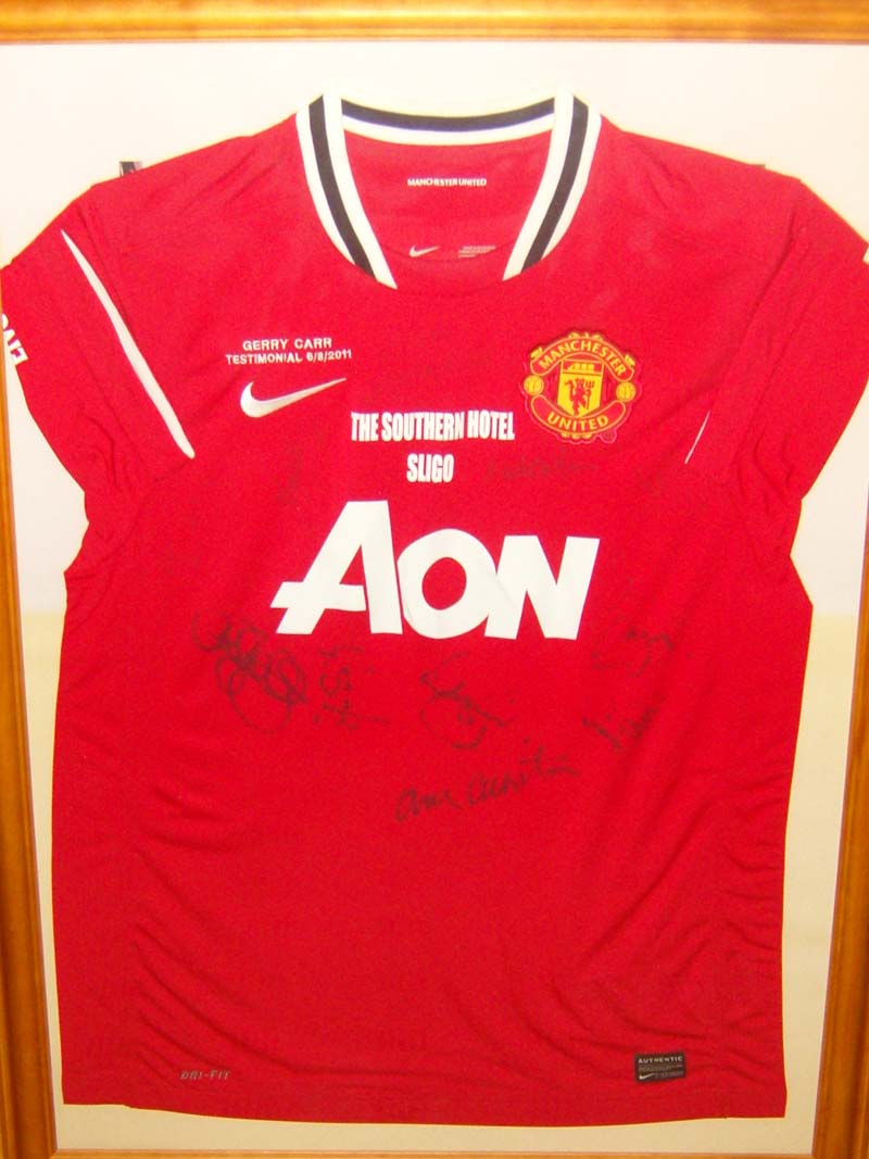 A signed Man Utd Legends Jersey